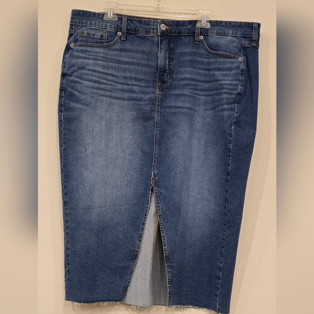 New Torrid Denim Long Skirt Sz 20